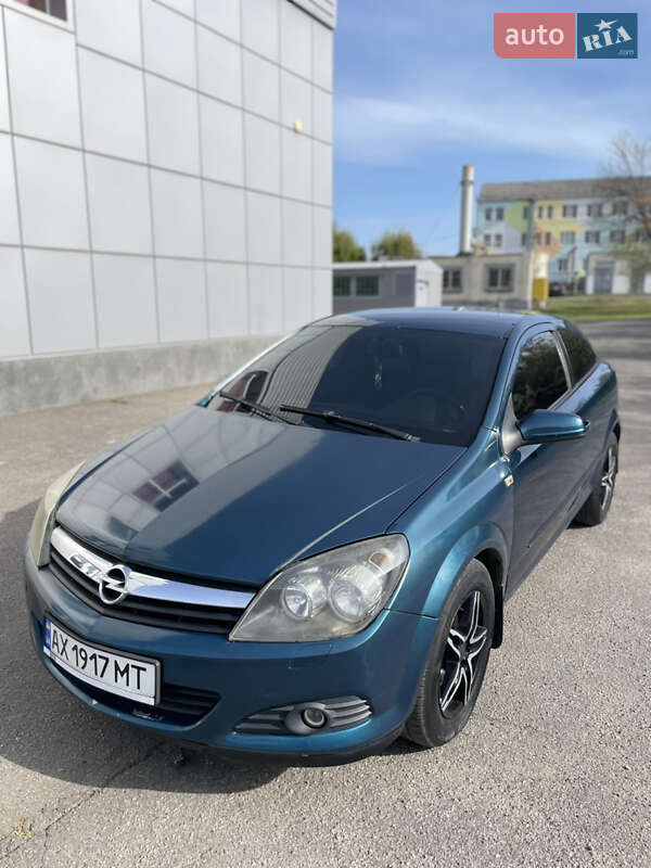Купе Opel Astra 2007 в 