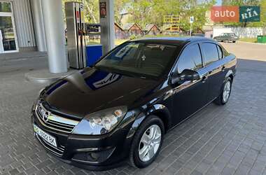 Седан Opel Astra 2013 в Миколаєві