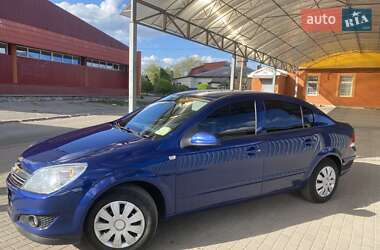 Седан Opel Astra 2009 в Ромнах