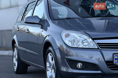 Універсал Opel Astra 2008 в 