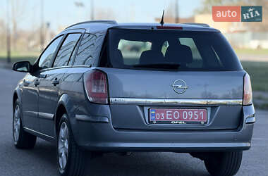 Універсал Opel Astra 2008 в 