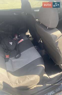 Хэтчбек Opel Astra 2006 в 