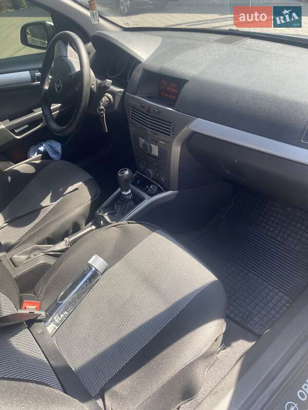 Хэтчбек Opel Astra 2006 в Хмельницком