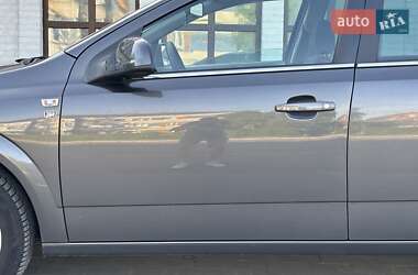 Универсал Opel Astra 2010 в 