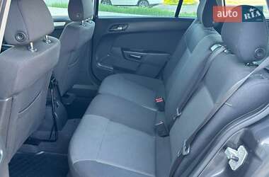 Универсал Opel Astra 2010 в 