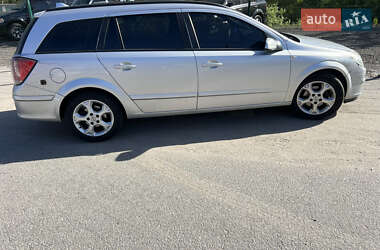 Универсал Opel Astra 2006 в Киеве