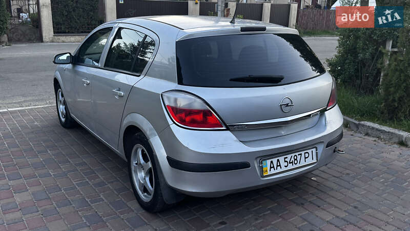 Хетчбек Opel Astra 2005 в Києві