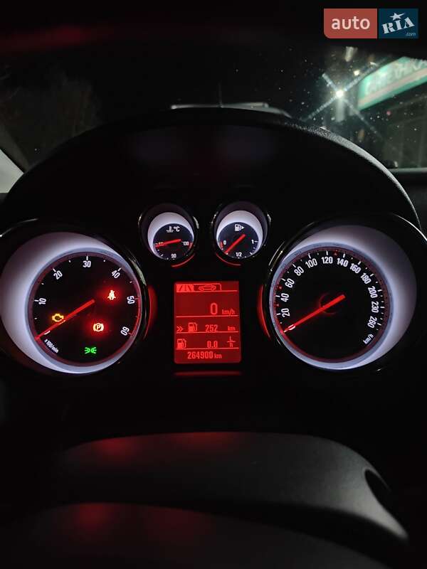 Универсал Opel Astra 2012 в Дрогобыче