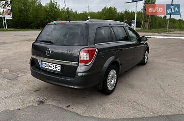 Универсал Opel Astra 2010 в 