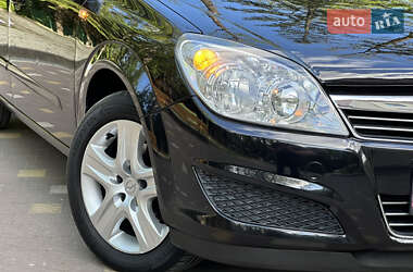 Універсал Opel Astra 2009 в 
