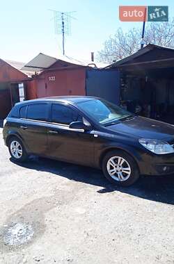 Хетчбек Opel Astra 2007 в 
