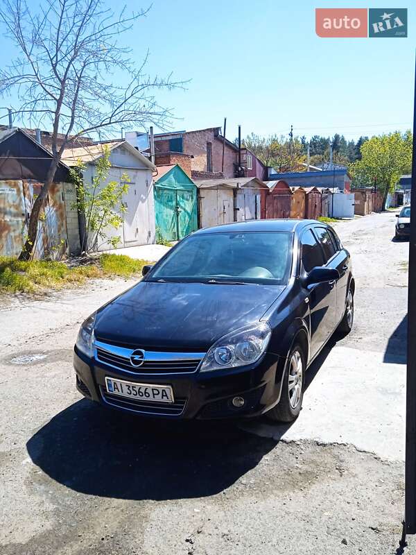 Хетчбек Opel Astra 2007 в 