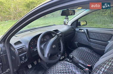 Хэтчбек Opel Astra 2001 в 