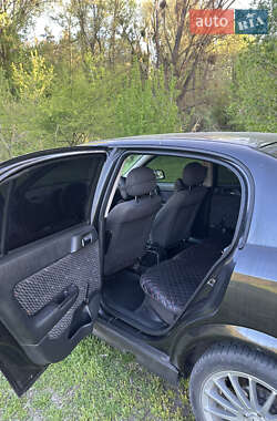 Хэтчбек Opel Astra 2001 в 