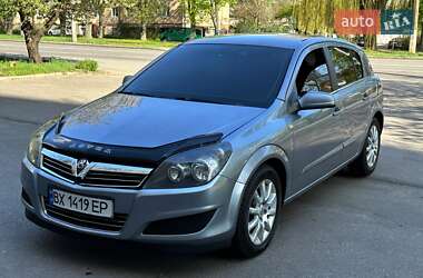 Хетчбек Opel Astra 2004 в 