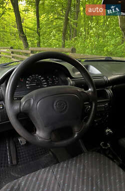 Седан Opel Astra 2000 в 