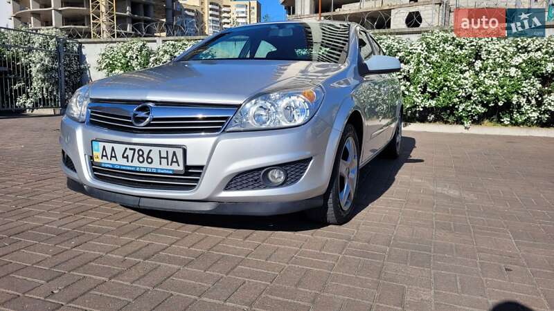 Седан Opel Astra 2007 в 