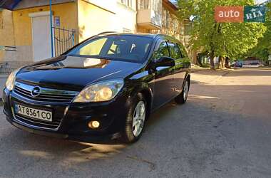 Универсал Opel Astra 2010 в Шостке