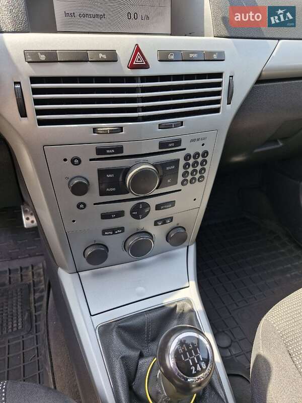 Универсал Opel Astra 2007 в Немишаево