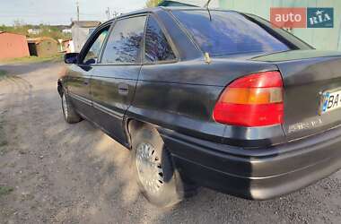 Седан Opel Astra 1993 в 