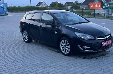 Универсал Opel Astra 2012 в 