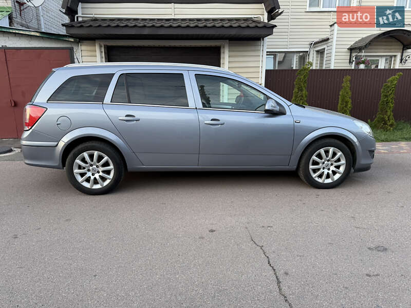 Универсал Opel Astra 2009 в Борисполе
