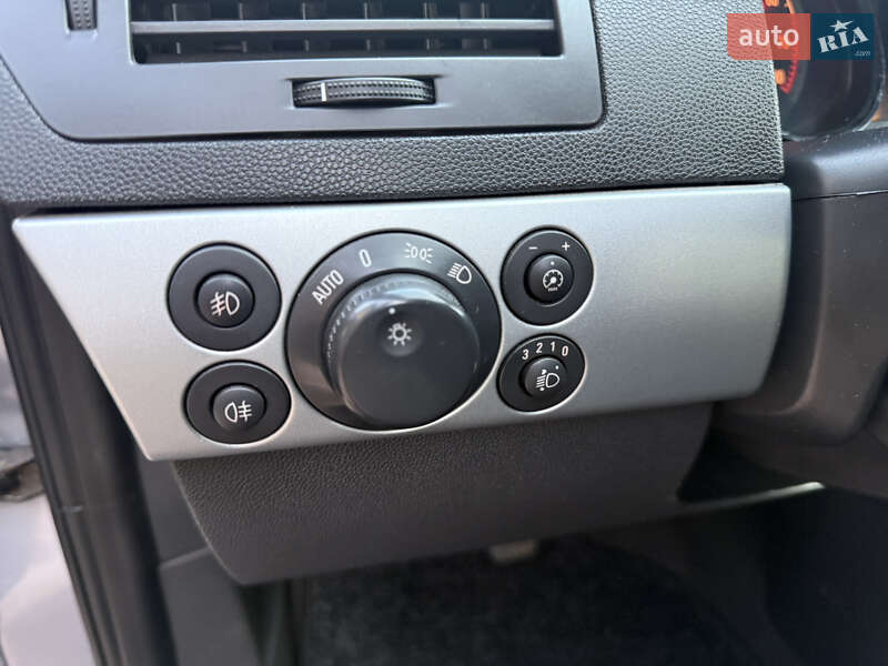 Универсал Opel Astra 2009 в Борисполе