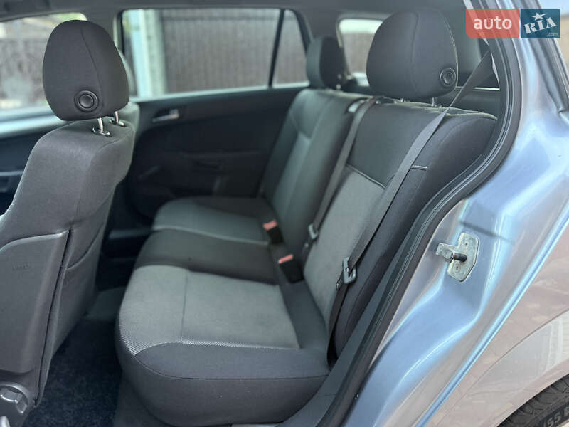 Универсал Opel Astra 2009 в Борисполе