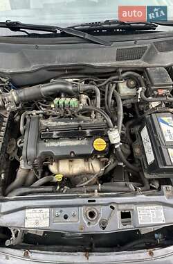 Седан Opel Astra 2006 в 