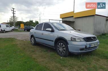 Седан Opel Astra 2005 в 