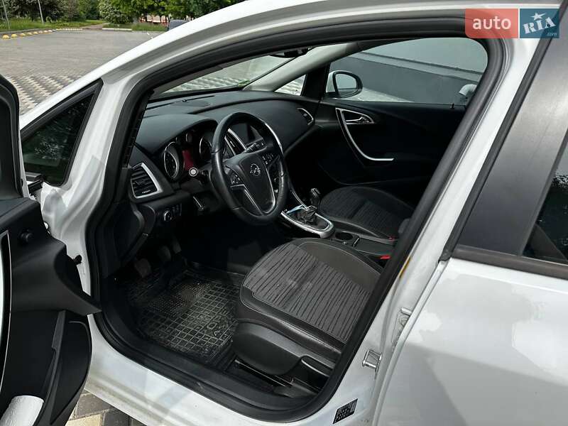 Універсал Opel Astra 2014 в Краматорську