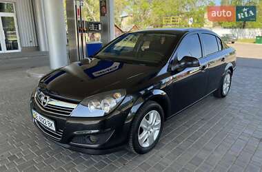 Седан Opel Astra 2013 в Миколаєві