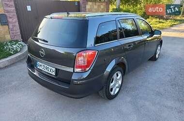 Универсал Opel Astra 2009 в 