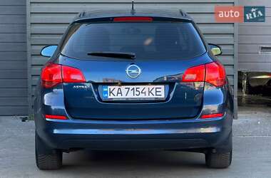 Универсал Opel Astra 2011 в 