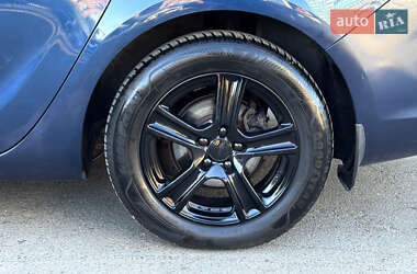 Универсал Opel Astra 2011 в 