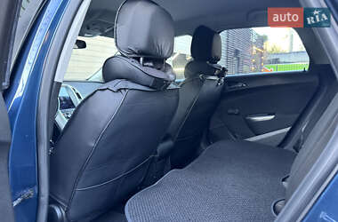 Универсал Opel Astra 2011 в 