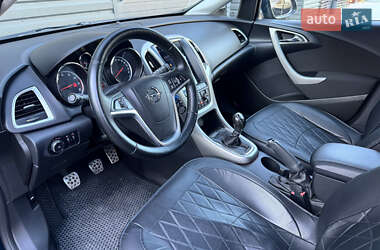 Универсал Opel Astra 2011 в 
