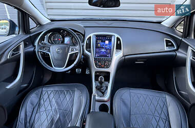 Универсал Opel Astra 2011 в 
