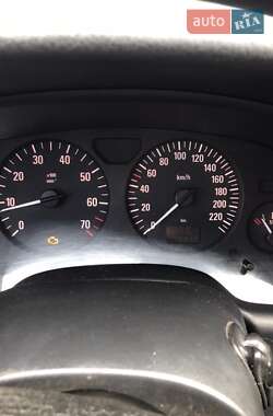 Седан Opel Astra 2004 в 