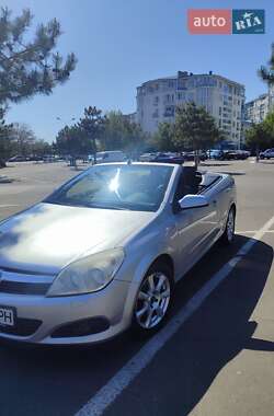 Кабриолет Opel Astra 2007 в 