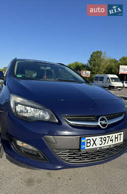 Универсал Opel Astra 2015 в Хмельницком
