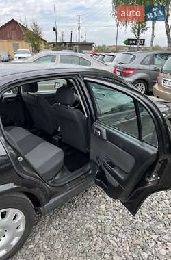 Седан Opel Astra 2006 в 