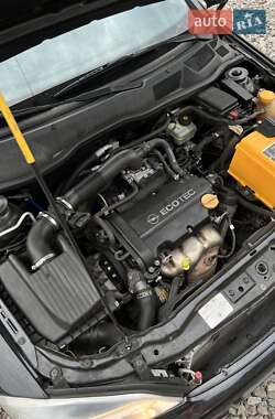Седан Opel Astra 2006 в 