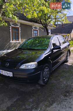 Седан Opel Astra 2006 в Виннице