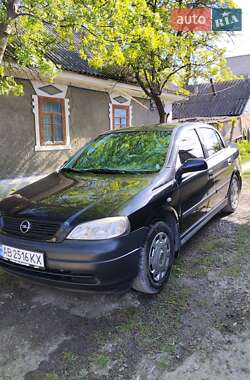 Седан Opel Astra 2006 в 