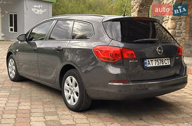 Универсал Opel Astra 2013 в 