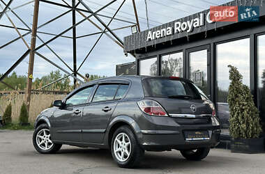 Хэтчбек Opel Astra 2009 в 