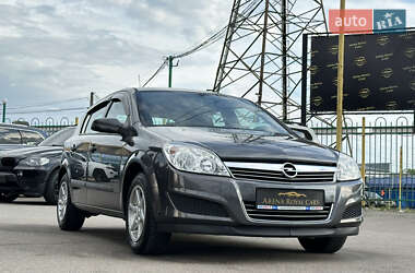 Хэтчбек Opel Astra 2009 в 