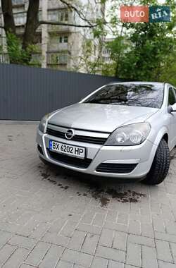 Универсал Opel Astra 2005 в 