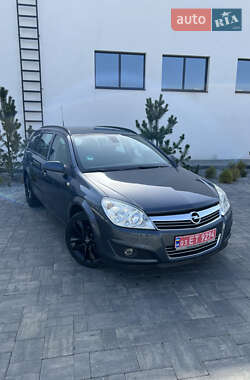 Универсал Opel Astra 2008 в Луцке